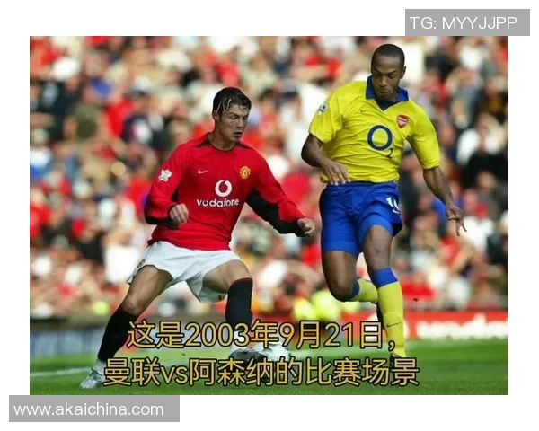 从童年到巨星见证足球球星成长的珍贵合影瞬间