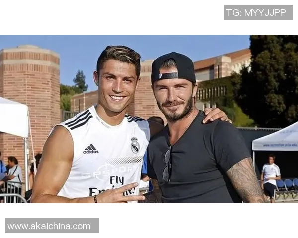 足球明星秃头风采大盘点：从贝克汉姆到C罗，他们如何演绎独特魅力